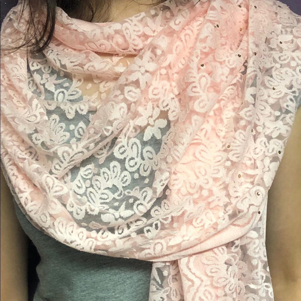 Pink scarve